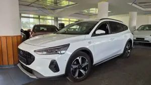 Ford Focus Active/ACC/Apple/BO/DAB/Matrix/Spur/Totw