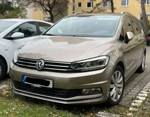 Volkswagen Touran Highline BMT/Start-Stopp *7-Sitz. *PANO *Standh.