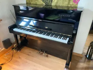 Klavier Yamaha U1 - 121 cm - neuer Preis 