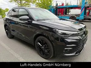 Volkswagen Tiguan 2.0 TDI 110 kW R-Line Bild 3