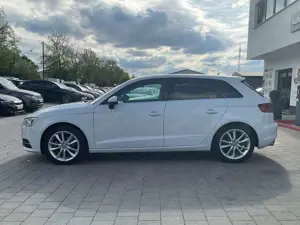 Audi A3 Sportback ambiente 1,4 TFSI  S-tronic LED 17° Bild 2 Audi A3 Sportback ambiente 1,4 TFSI  S-tronic LED 17° Bild 2