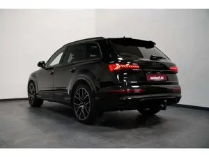 Audi Q7 50 TDI QU 3x S LINE BLACK 7SITZER BO LUFT ALLRADL Bild 4