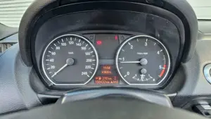 BMW 118 d Cabrio Leder Shzg Klima PDC Alu TÜV Neu Bild 2