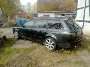 Audi A6 A6 Avant 2.5 TDI Bild 4