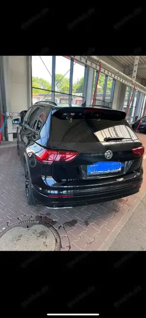 Volkswagen Tiguan Highline BMT/Start-Stopp 4Motion R line Bild 3