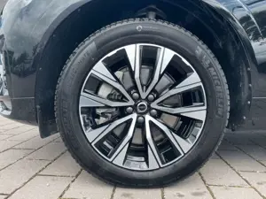 Volvo XC60 B5 AWD Mild-Hybrid Plus Dark AHK ACC BLIS Bild 2