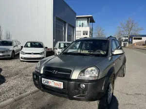 Hyundai TUCSON *2.0Diesel*EXCLUSIV*4x4*Leder*Klima*Alu*TÜV* Bild 2