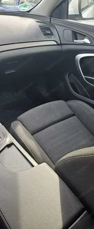 Opel Insignia Edition Bild 3