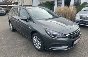 Opel Astra 1.4 Turbo CNG Edition Benzin Erdgas 1. Hand Navi