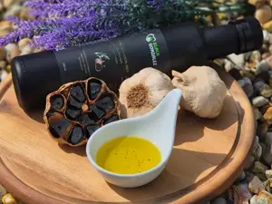 Olivenöl aromatisiert mit schwarzem Knoblauch 250ml 15,49   (1 l = 61,96  )