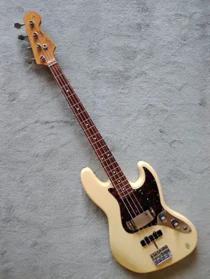 Fender American Vintage  62 Jazz Bass