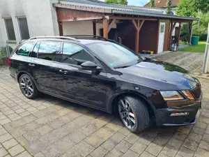 Skoda Octavia Octavia Combi 2.0 TSI DSG RS Bild 1