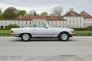 Mercedes-Benz SL 380 R107 Cabriolet | 2. Hand | DE | Originalzustand Bild 2