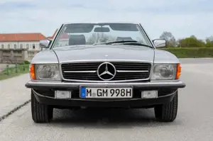 Mercedes-Benz SL 380 R107 Cabriolet | 2. Hand | DE | Originalzustand Bild 4