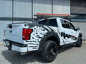 Ford F 150 V8 F 150 Supercrew XLT 4x4 Raptor 10G Bild 2