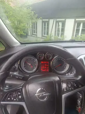 Opel Astra 1.6 CDTI DPF ecoFLEX Start/Stop Selection Bild 3