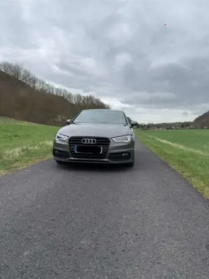 Audi A3 3x Sline/8-Fach/Zahnr. neu/TÜV Neu