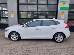 Volvo V40 T2 You *2te.Hd.*Scheckheft gepflegt*Top Zustand*Xe Bild 3