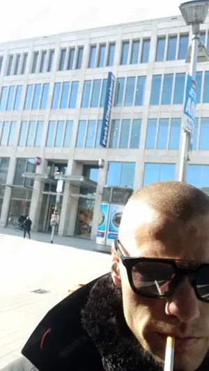 Suche eine nette Bekannte Frau ab 40, Treffen Freizeit Grinsen