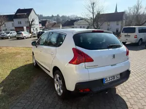 Peugeot 3008 3008 120 VTiPremium Bild 4