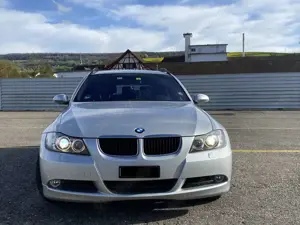 BMW 320 320i Touring