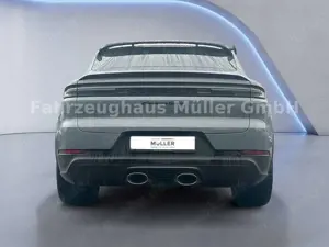 Porsche Cayenne Coupe Turbo E-Hybrid GT-Paket+Keramik Bild 4