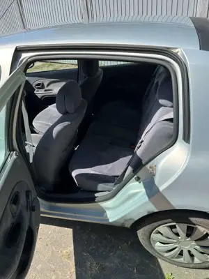 Renault Clio Clio 1.4 RXE Bild 2