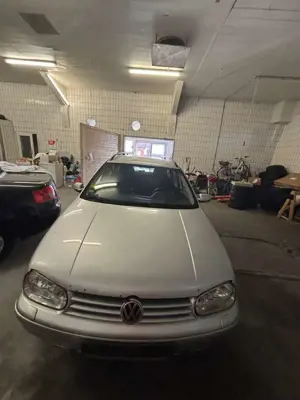 Volkswagen Golf 1.9 TDI Comfortline Bild 1