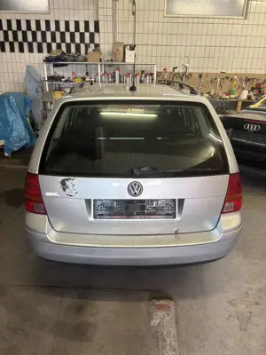 Volkswagen Golf 1.9 TDI Comfortline Bild 2