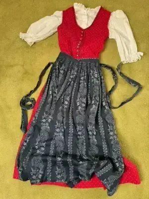 hochwertiges Mädchendirndl mit Bluse Gr. 152