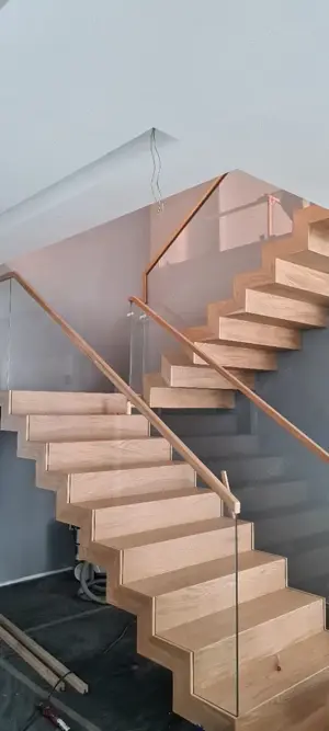 Exklusive Holztreppen nach Maß direkt vom Hersteller