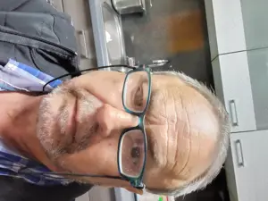 Devoter Devoter NS KV-Lecksklave sucht ältere dominante Herrin bis 70 Jahre zur dauerhafter Nutzung  Bild 5