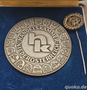 Personalisierte GEDENKMEDAILLE "Handelskammer Niederösterreich" inkl. Anstecknadel u. Schmuckschatul Bild 2