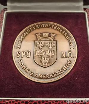 GEDENKMEDAILLE SPÖ Niederösterreich "Dank u. Anerkennung Gemeindevertreterverband" in Schmuckschatul Bild 2