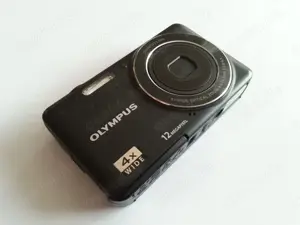 OLYMPUS D-700 12.0 MP schwarz neuw.+OVP+viele extras+Rechnung Bild 3