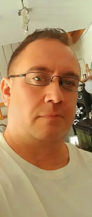 Er sucht Sie oder Pärchen für versauten Spaß bei ihm zu Hause in Wipperfürth Oberbergischer Kreis. Bild 3