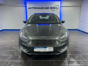 Ford Focus Turnier Titanium Aut 1HD NAVI ACC SZHG KEY