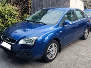 Ford Focus Focus Stufenheck 1.6 Ti-VCT Ghia Bild 1
