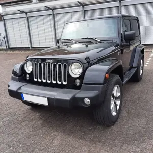 Jeep Wrangler Sahara, Top Zustand, wenig Kilometer