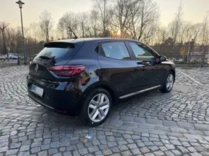 Renault Clio 1.0 tce Business 101cv top gepflegt Bild 2