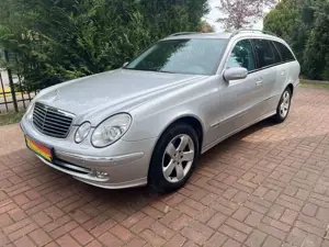 Mercedes-Benz E 200 T Kompressor Avantgarde