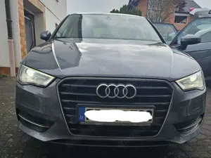 Audi A3 3p 1.6 tdi Attraction 110cv auto