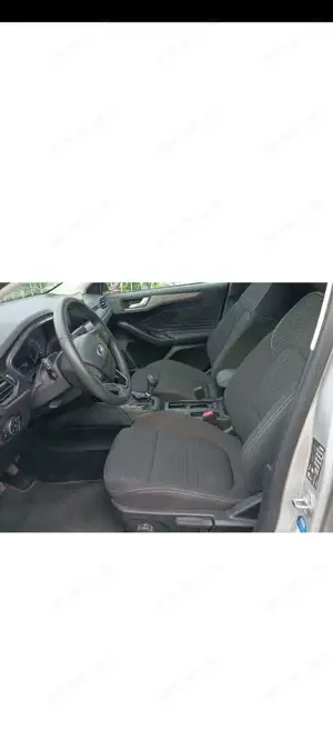 Ford Focus Turnier 1.0 EcoBoost Hybrid TITANIUM Bild 3