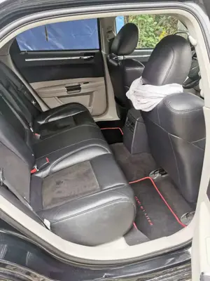 Chrysler 300C 300C Touring Touring SRT8 6.1 Automatik Bild 4