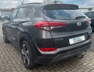 Hyundai TUCSON 2.0 CRDi 135kW Premium 4WD Automatik Bild 4