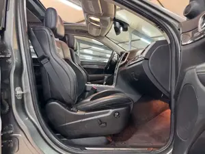 Jeep Grand Cherokee 6.4 V8 HEMI SRT CRBN*HK*PANO*20´ Bild 5