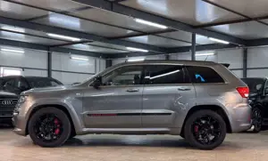 Jeep Grand Cherokee 6.4 V8 HEMI SRT CRBN*HK*PANO*20´ Bild 4