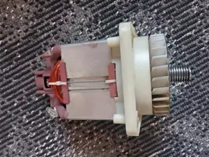 Suche einen elektrischen Rasenmähermotor ca. 1700 Watt