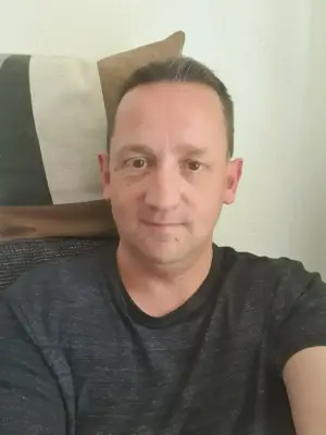 Ich suche reale Treffen (Freundschaft + Affaere + Abenteuer + nur Frauen 
