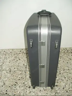 2 neuwertige Leder und stabiler Flugkoffer mit Rollen... Bild 3 2 neuwertige Leder und stabiler Flugkoffer mit Rollen... Bild 3